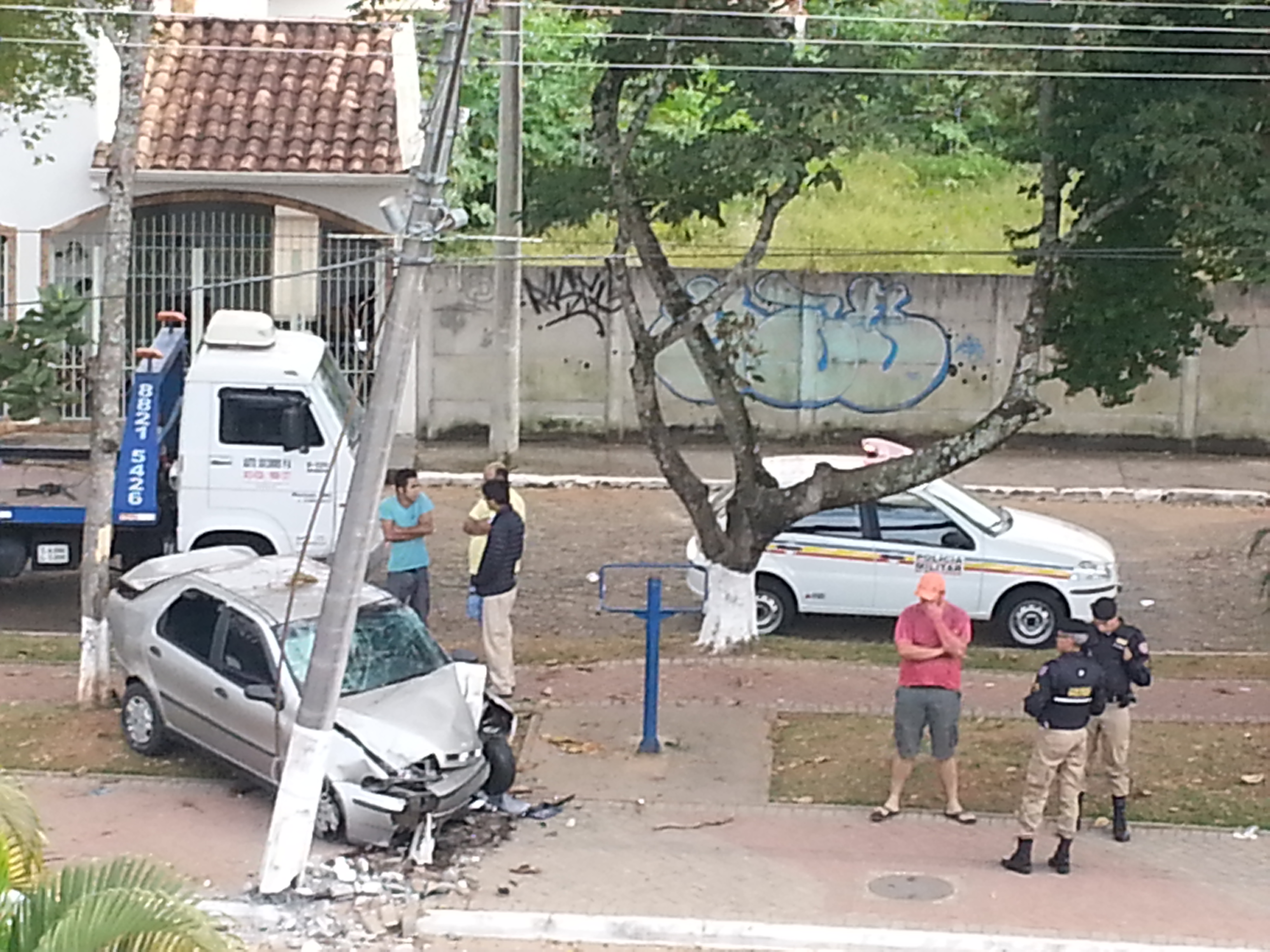 O acidente aconteceu na manhã do dia 11 de agosto de 2013 em frente a pizzaria Dumont...